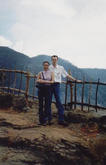 Tangkuban Perahu crater - Bandung 002.jpg